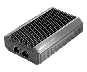 QNAP QNA-UC10G2SF scheda di rete e adattatore Ethernet 10000 Mbit/s (USB 4 Type-