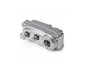 QOAKSDY RC Scatola Cambio per Axial SCX10 Chassis Prefixal Trasmissione Ad Ingranaggi Planetari Aggiornamento Custodia di Trasferimento Metallo con Albero Inverso 1/10 RC Crawler(Silver)