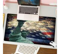 QRFASFZO Tappetino per mouse tappetino da ufficio multifunzione e antiscivolo,per migliorare la precisione e la velocità,La statua della libertà si illumina con fuochi d'artificio e la bandi,80x30 cm