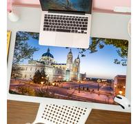 QRFASFZO Tappetino per mouse tappetino da ufficio multifunzione e antiscivolo,per migliorare la precisione e la velocità, Vista sulla città, Cattedrale Vecchia e Palazzo Reale a Madrid Medit,80x30 cm