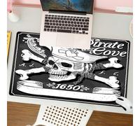 QRFASFZO Tappetino per mouse tappetino da ufficio multifunzione e antiscivolo,per migliorare la precisione e la velocità,Lavagna con bandiera nera vintage della Baia dei Pirati. Set di tatua,80x30 cm