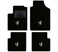 QUEMAR Tappetini Auto compatibili con 595 ABTH e 500 ABTH dal 2007/ Kit Tappeti Moquette e Gomma su Misura/Set 2 Anter.+ 2 Poster./Ricami e Colori Personalizzati (4 Loghi, Bordo Nero)