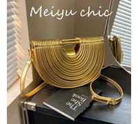 Questa borsa tote a tema noodle, borsa tote a forma di raviolo, borsa a spalla e a tracolla da donna sono la scelta di moda per le donne professioniste. LetterePoliuretano
