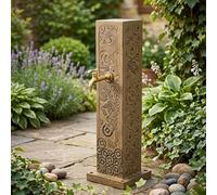 Questa Colonna d'Acqua Verticale Quadrata da Giardino per Esterni con Rubinetto in Ottone, Supporto Decorativo a Pavimento e Dispenser in Resina e Pietra è Ideale per Cortili, patii, giardin