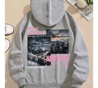Questa felpa presenta grafiche di auto e lettere, con uno stile caldo e amichevole che esprime il mio profondo affetto per la città che non dorme mai - New York. New York è una città dei sogni, piena