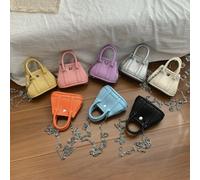 Questa nuova mini borsa da 1 pezzo è casual, semplice e alla moda. La tracolla non è regolabile, rendendola adatta per uscite quotidiane, viaggi, shopping e fotografia. È compatta, pratica e può conte