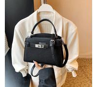 Questa nuova mini borsa da donna alla moda e classica, di colore unito ed elegante, è dotata di una tracolla e di una fibbia in metallo. Il design quadrato casual la rende una versatile e stilosa bors