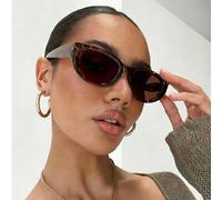 Questi occhiali ovali con montatura piccola e classica nello stile europeo e americano sono eleganti e belli, adatti per le donne da indossare in varie stagioni, inclusi Ognissanti, autunno e inverno,