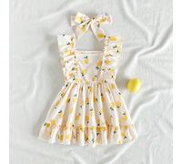 Questo abito a canottiera, con un design a quadri rosa e bianco, è abbinato a una deliziosa stampa a fragole per un'atmosfera fresca e naturale. La spalla dell'abito è decorata con volant, che interpr