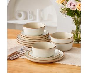 Questo set di stoviglie in ceramica da 12 pezzi presenta smalti sesamo opachi e lucidi ed è disponibile in cinque famiglie di colori. Il set include piatti piani, piatti da dessert e ciotole per cerea