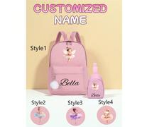 Questo set personalizzato di zaino da balletto è la scelta perfetta per giovani ballerine e appassionate di favole. Sia lo zaino che la pochette abbinata possono essere personalizzati con il suo nome.