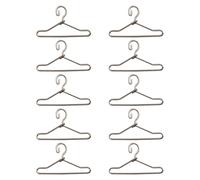 QUXVUIS Mini set di grucce per vestiti realizzate per durare e bilanciare l'organizzazione nella casa delle bambole. Queste grucce per vestiti da gioco per