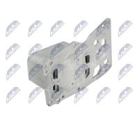 Radiatore olio motore raffreddato ad acqua CCL-BM-038 NTY per BMW 6 Cabriolet 7