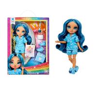 Rainbow High Junior High PJ Party - Skyler (blu) - Bambola snodata da 22 cm con morbida tutina, pantofole e accessori da gioco - Età 4-12