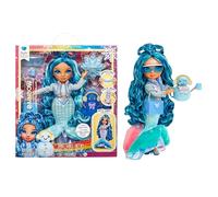 Rainbow High Winter Wonderland Skyler - Bambola Moda 28cm con Neve Magica nei Vestiti, Gonfiabile con Acqua e Kit Pupazzo di Neve