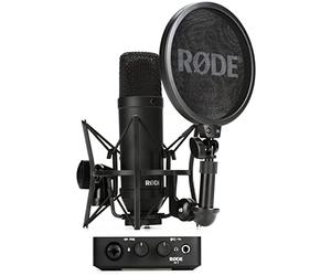 RØDE Complete Studio Kit con Microfono a Condensatore da Studio NT1 & Interfaccia Audio AI-1 per Produzione Musicale, Registrazione Vocale, Streaming e Podcasting
