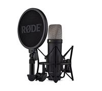 RØDE NT1 5th Gen Black Microfono a condensatore da studio a diaframma largo di quinta generazione con uscite XLR e USB, supporto antiurto e filtro antipop per musicale, registrazione vocale