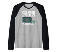 Recharging At The Beach Low Battery Crab Phone Maglia con Maniche Raglan