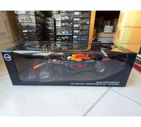 Red Bull Honda RB16B Max Verstappen #33 Abu Dhabi 2021 Pitboard 1/18 Minichamps