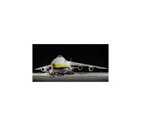 Modello in plastica Antonov AN-124 Ruslan in scala 1/144