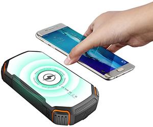 revolt Powerbank solare 20.000 mAh con ricarica wireless Qi, USB-C, 2x USB-A, IP54