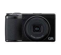 RICOH GR IV HDF, modello ampliato della GR IV con filtro di diffusione delle luci alte integrato. Fotocamera compatta digitale premium di altissima qualità con NUOVO sensore CMOS APS-C da 25,74 MP