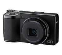 RICOH GR IV HDF, modello ampliato della GR IV con filtro di diffusione delle luci alte integrato. Fotocamera compatta digitale premium di altissima qualità con NUOVO sensore CMOS APS-C da 25,74 MP