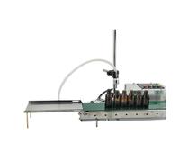 Riempitrice liquida, riempitrice automatica, riempitrice di liquidi con nastro trasportatore, testa singola, può catturare completamente automaticamente il succo d'acqua ad alta precisione