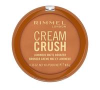 Rimmel Cream Crush Bronzer, 003 Caramel Spice, 17% Butter Complex con squalane e burro di karité. La texture ricca di pigmenti e facile da sfumare offre una copertura personalizzabile e costruibile