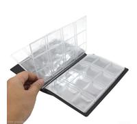 Riordina la tua collezione con un album portatile con 120 tasche, ideale per riporre badge e altro ancora