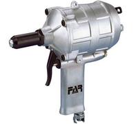 Rivettatrice automatica Pneumatica Far mod. Rac 83/95 Testa Ø 23 mm Peso 1500gr
