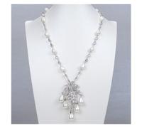 RNUMLIGH Gioielli Collana di perle d'acqua dolce di riso bianco Collana di perle di conchiglia di mare Collana con pendente a foglia di pavé di for le donne