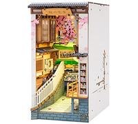 ROBOTIME Sakura Densya Book Nook con luci LED