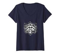 Rocking It Since Day One Retro Music Lovers Citazione Maglietta con Collo a V, Donna, Navy, S