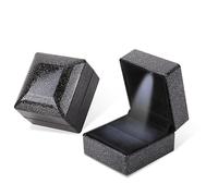 Rolin Roly 2 scatole per anelli con cielo stellato nero, con luce a LED, quadrate, per gioielli, scatole regalo per fedi nuziali, cerimonie, proposte di fidanzamento, anniversario (cielo stellato)