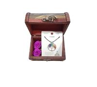 Rosa Viola eterna. Cassapanca in Legno Vintage. Rosa Viola eterna conservata. Albero della Vita con i Sette Chakra. Protezione, stabilità emotiva e mentale. Fiori Viola stabilizzati.