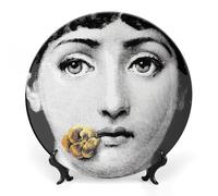 ROTOOY Piatto Lina Cavalieri, Piatto Decorativo da Parete, Decorazione da Appendere alla Parete con Piastra Facciale Misteriosa, Staffa Inclusa E Gancio A Molla Speciale,A31,8inch