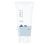 ROUND LAB 1025 Dokdo Cleanser crema detergente in schiuma per pelli sensibili e secche 150 ml