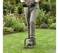 Runheo Aeratore per prato, in plastica, nero, 95 x 27 cm, con design intelligente, per giardino e aiuola rialzata, strumento manuale per aerare, allentare e apporre ossigeno, durevole e resistente