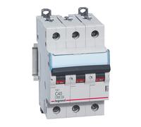 S303 TX3 INTERRUTTORE DI PROTEZIONE SOVRACORRENTE C 40A 403549