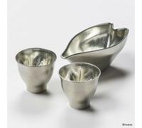 Sakura Motivo Sake Coppa E Bottiglia Set Guinomi Katakuchi Takaoka Latta Craft