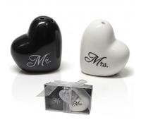 Saliere da cucina Mr & Ms, saliera da tavola in ceramica con confezione regalo, set saliera e pepe bianco e nero a forma di cuore, adatto per saliera e zuccheriera cucina