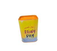 Salvadanaio in latta per bambini in colori vivi. Salvadanaio originale in latta con coperchio. Salvadanaio a buon mercato che può essere utilizzato anche come portapenne. (Saving for a Rainy Day)