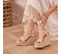 Sandali con zeppa, con punta aperta e cinturino alla caviglia Silhouette aperta per uno sguardo aereoFermentazione à bride réglable à la cheville pour unmaintien surSemelle plateforme pour une élevati