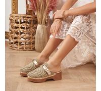 Sandali estivi alla moda con zeppa intrecciata e platform Caratteristiche principaliModello slip-on: filtro-glisser per una mise en place rapidaSposi: boucle pregiato e inmanutenibileEmpiècement ajour