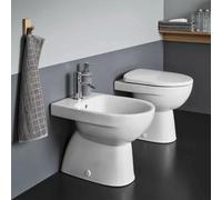 Sanitari tradizionali Geberit con scarico a parete e copriwc Selnova