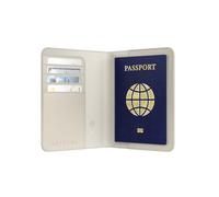 Satechi Custodia Passaporto da Viaggio con Find My con 4 Slot per Carte, Ricarica Wireless e Protezione RFID, Compatibile con App iOS Dov’è, Materiale Premium PU - Beige