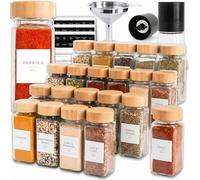 SAVVY & SORTED Barattoli per spezie in vetro con etichetta, set da 24 barattoli di bambù per spezie, 374 etichette per spezie, macinapepe, contenitori vuoti per condimenti per erbe, imbuto e coperchi