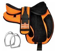 Sazaar Tack Sella per Cavallo Inglese Freemax Senza Albero Sintetica con Circonferenza Abbinata e staffe in Alluminio Set Coppia (Sedile da 18 Pollici, Arancia)