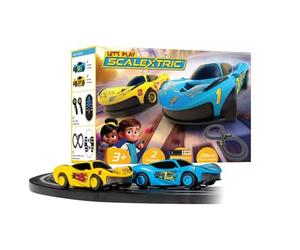 Scalextric Micro Il Mio Primo Let's Play! G1188M, Pista da Corsa per Bambini dai 3 Anni in su, Set da Corsa a Batteria, Kit di macchinine, Include 1 Pista da Corsa, 2 macchinine, 2 Controller